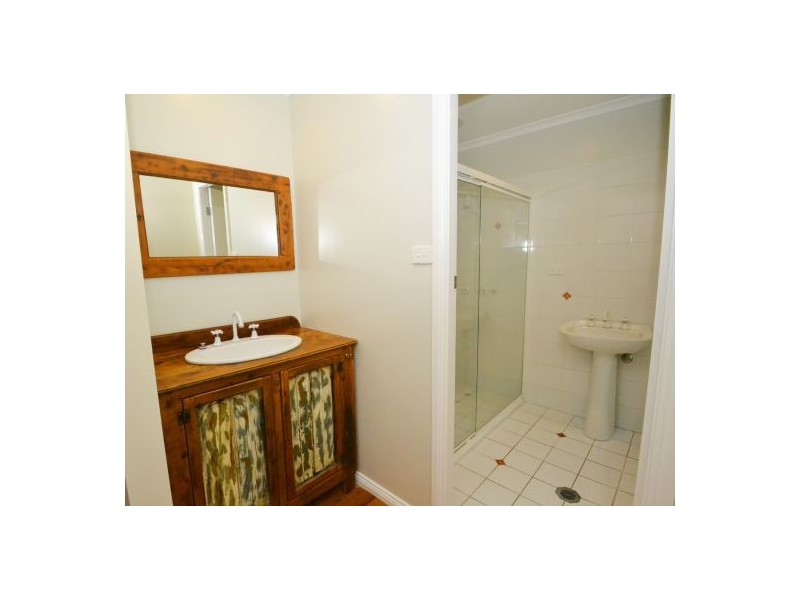 2a Lucinda Avenue, Wamberal NSW 2260