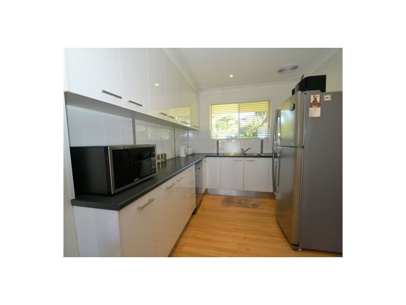 2/26 Parry Avenue, Terrigal NSW 2260