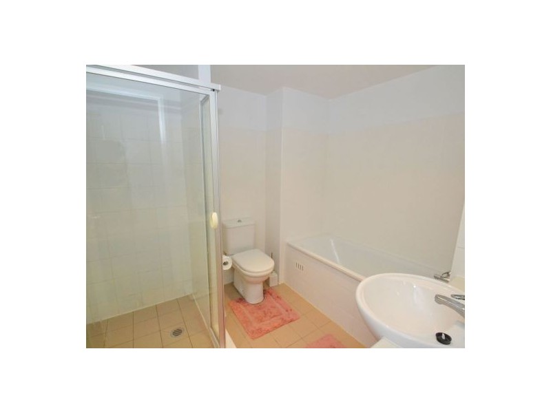 121/80 John Whiteway Drive, Gosford NSW 2250