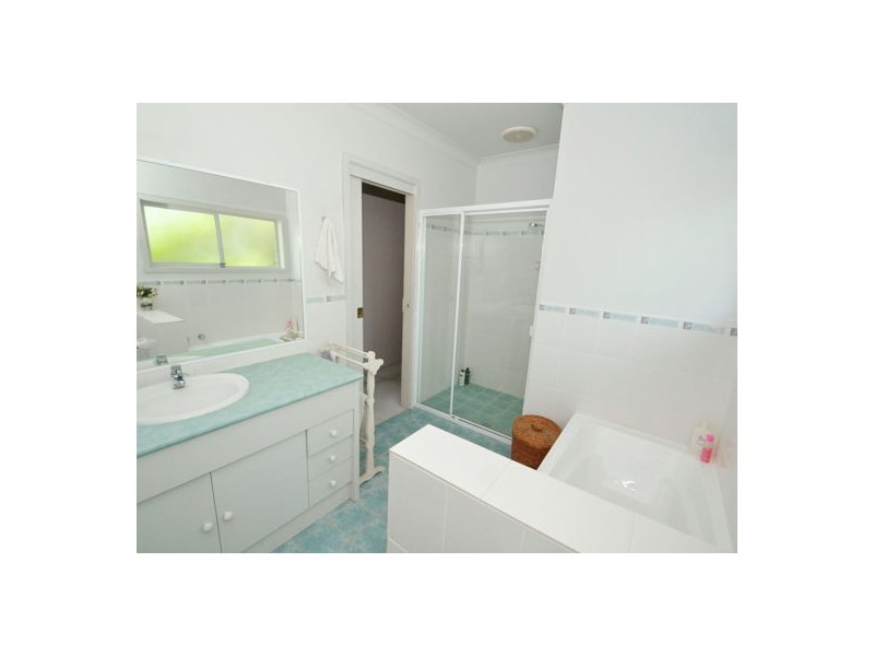 114 Old Gosford Road, Wamberal NSW 2260