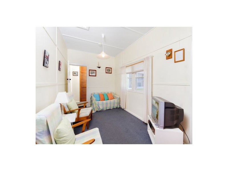 10 North Avoca Parade, North Avoca NSW 2260