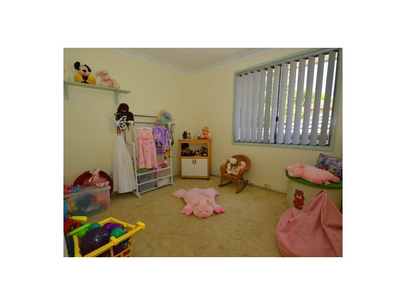 13 Angus Avenue, Wyoming NSW 2250