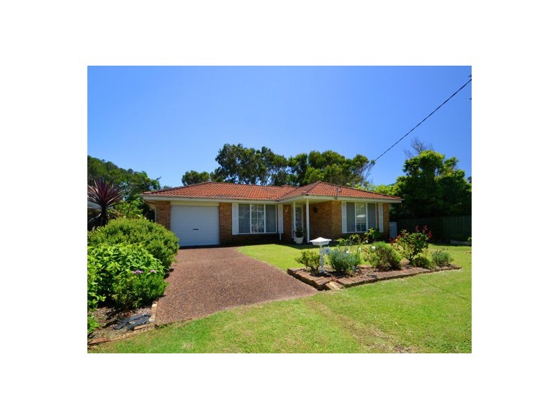 11 Bundara Avenue, Wamberal NSW 2260