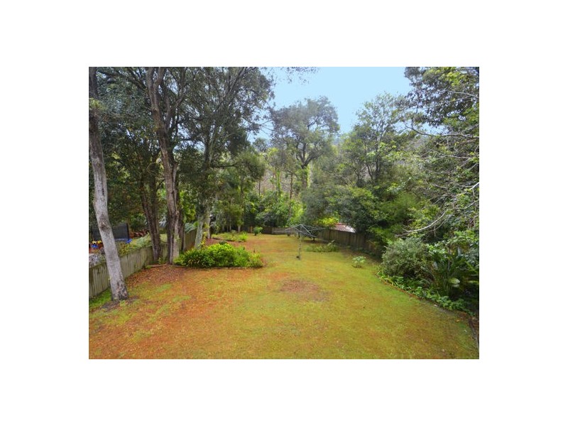 70 Lake Shore Drive, North Avoca NSW 2260