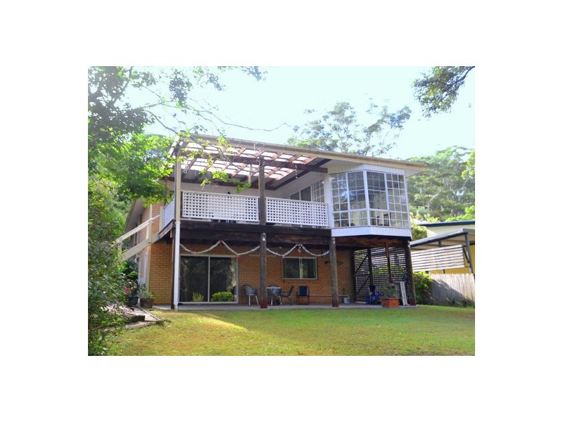 70 Lake Shore Drive, North Avoca NSW 2260