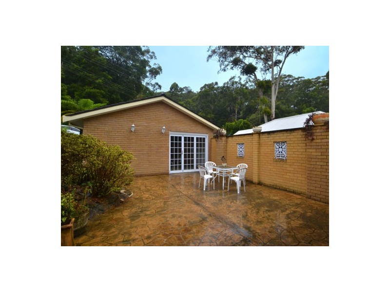 70 Lake Shore Drive, North Avoca NSW 2260