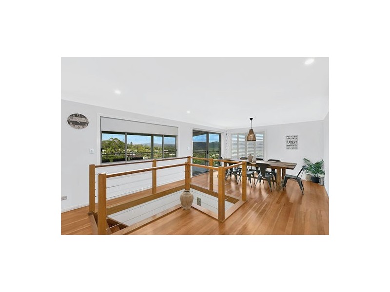 17 Yakaloo Crescent, Forresters Beach NSW 2260