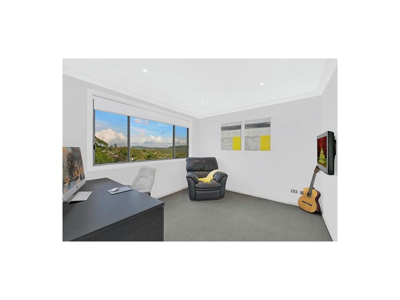 17 Yakaloo Crescent, Forresters Beach NSW 2260