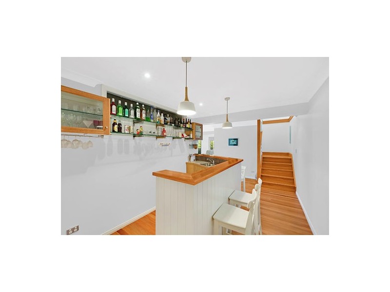 17 Yakaloo Crescent, Forresters Beach NSW 2260