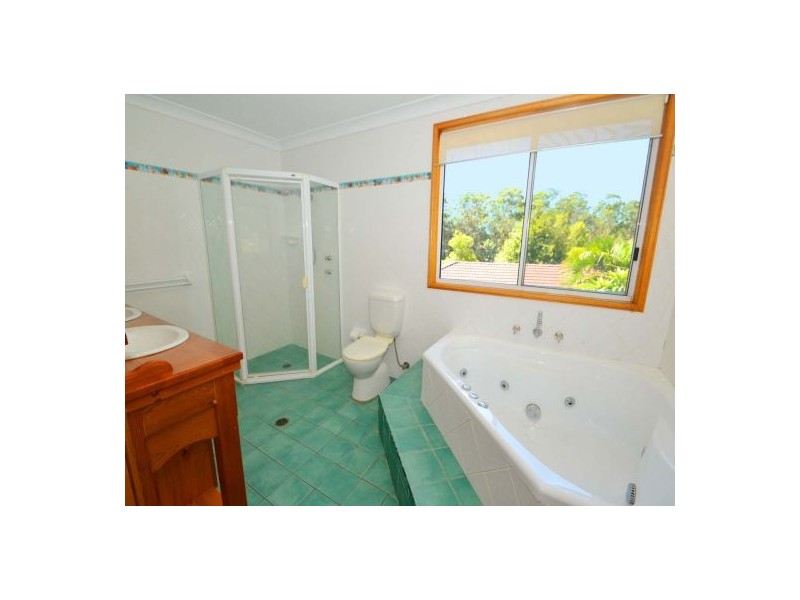 67 James Sea Drive, Green Point NSW 2251