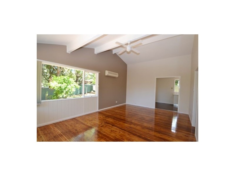 10 Larbonya Avenue, Wyoming NSW 2250