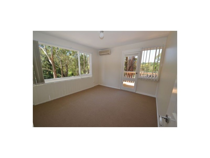10 Larbonya Avenue, Wyoming NSW 2250