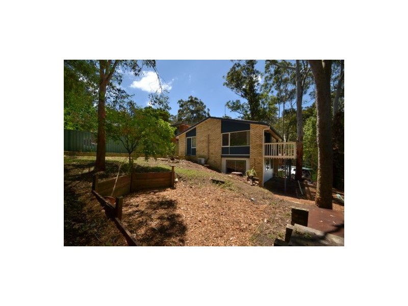 10 Larbonya Avenue, Wyoming NSW 2250