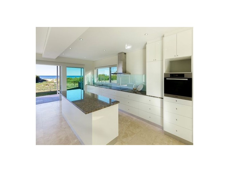 165 Avoca Drive, Avoca Beach NSW 2251
