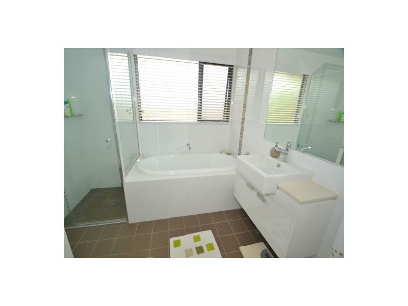 10a Chantell Ave, Terrigal NSW 2260