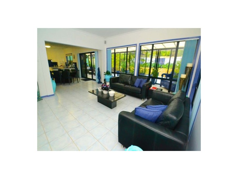 17 Renown Street, Wamberal NSW 2260