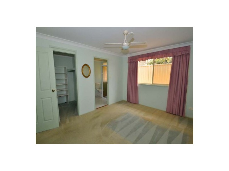 35 Thames Drive, Erina NSW 2250