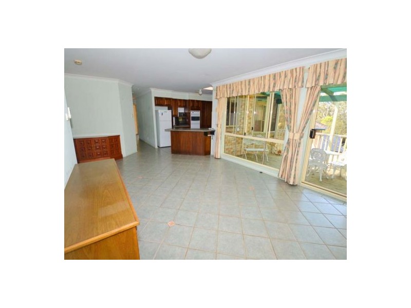 35 Thames Drive, Erina NSW 2250