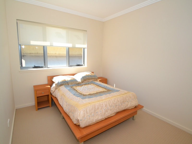 2/11 Hillcrest St, Terrigal NSW 2260
