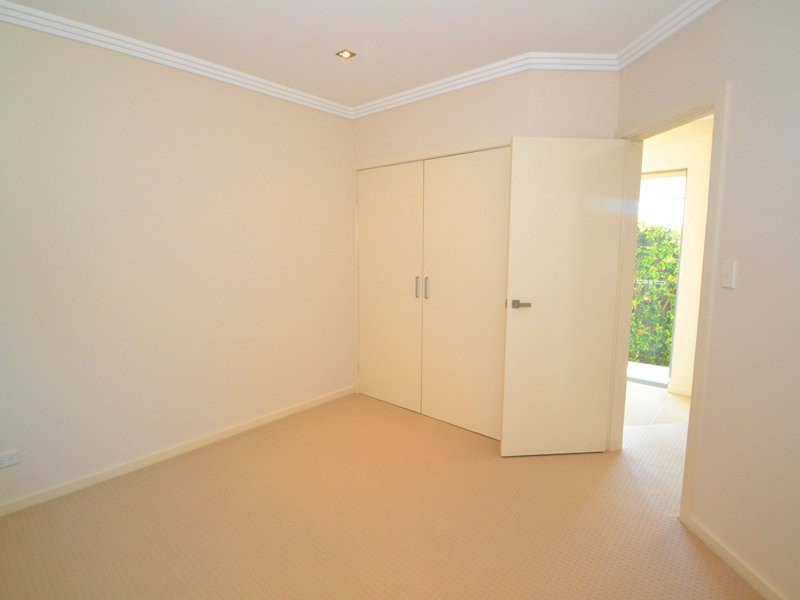 2/11 Hillcrest St, Terrigal NSW 2260