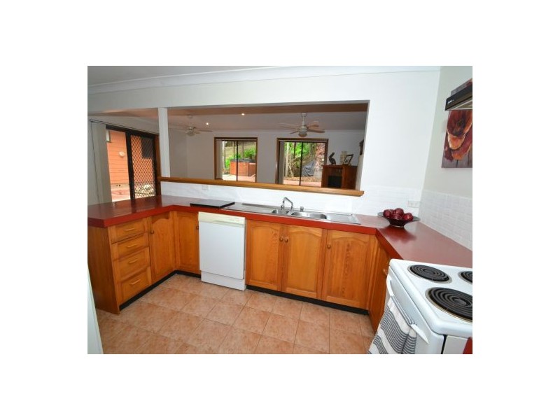 109 Lake Shore Dr, North Avoca NSW 2260