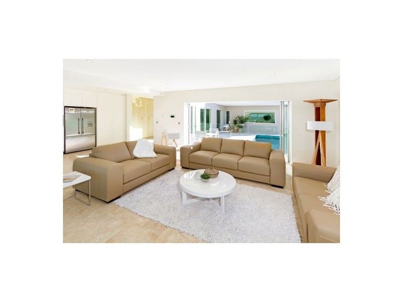 165 Avoca Drive, Avoca Beach NSW 2251