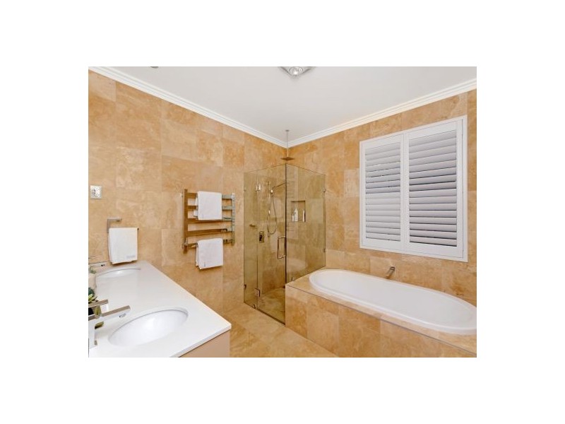 27 Grosvenor Rd, Terrigal NSW 2260
