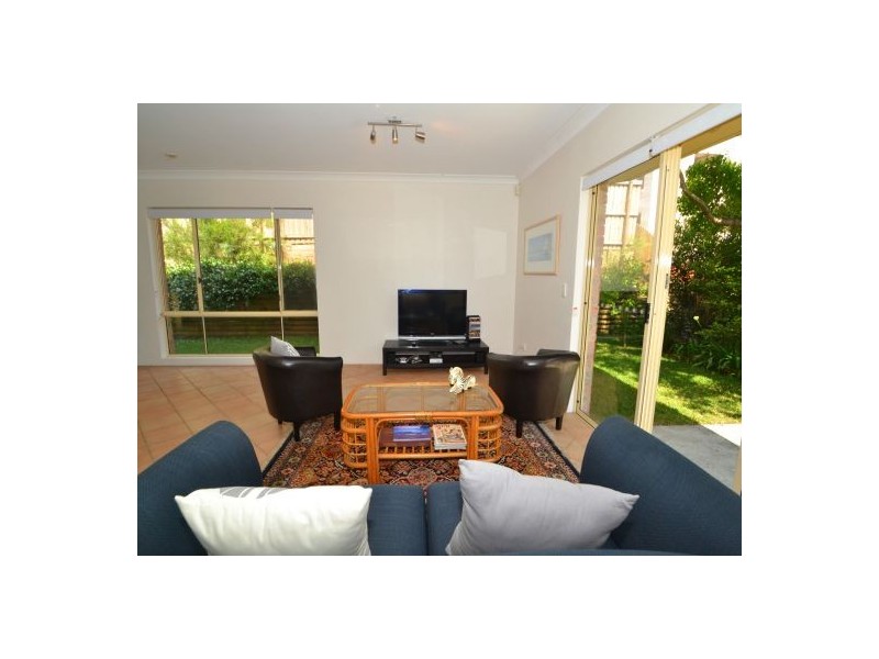 3/10 Barrington Rd, Terrigal NSW 2260