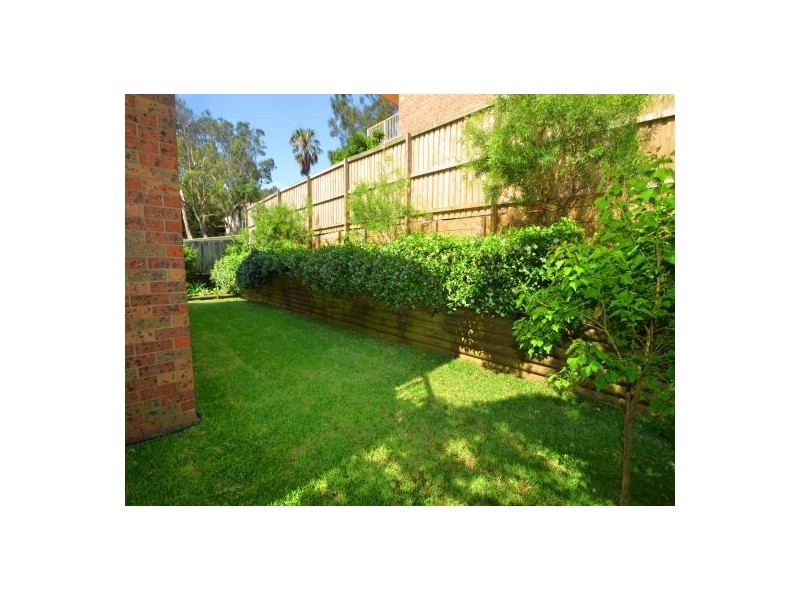 3/10 Barrington Rd, Terrigal NSW 2260