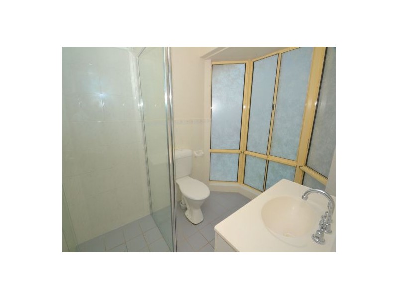 3/10 Barrington Rd, Terrigal NSW 2260