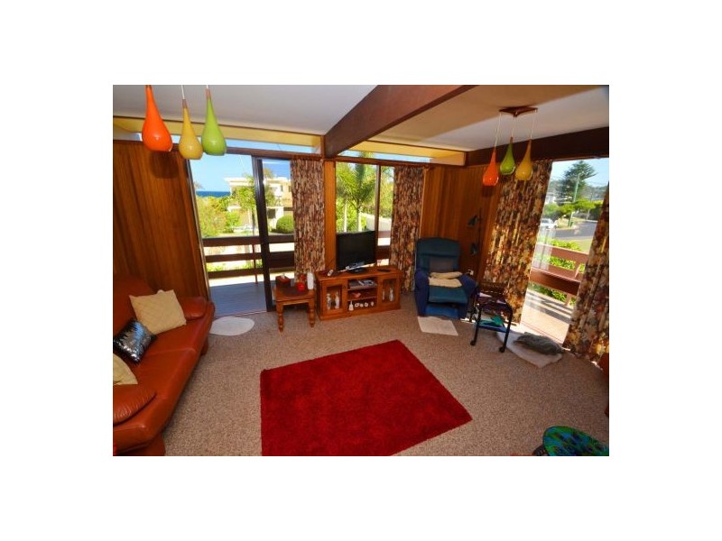 44 Lake Street, North Avoca NSW 2260