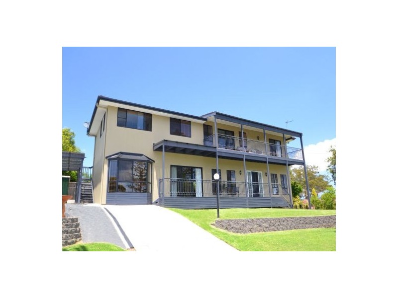 29 Asca Ave, Green Point NSW 2251