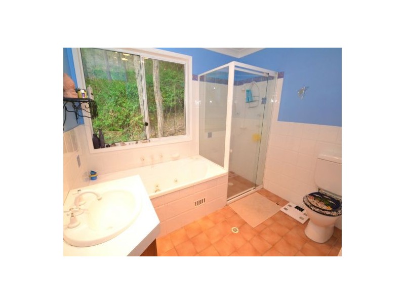 11 Tottenham Place, North Gosford NSW 2250