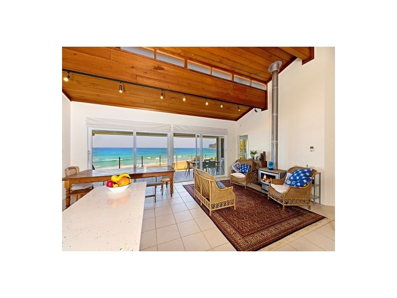 42 Ocean Street, North Avoca NSW 2260