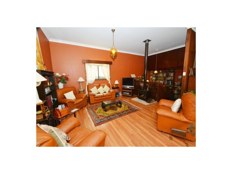 2 Holmes Rd, Terrigal NSW 2260