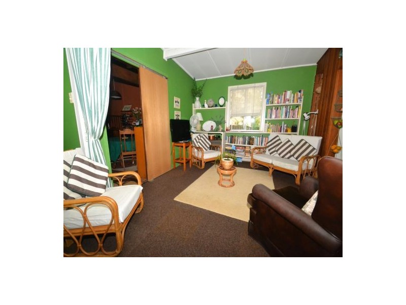 2 Holmes Rd, Terrigal NSW 2260