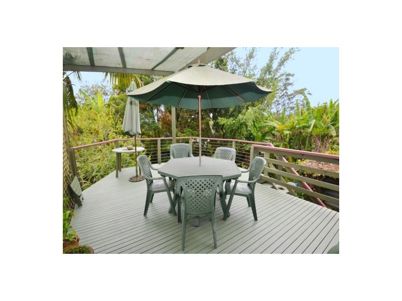 2 Holmes Rd, Terrigal NSW 2260