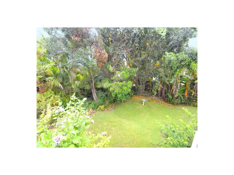 2 Holmes Rd, Terrigal NSW 2260