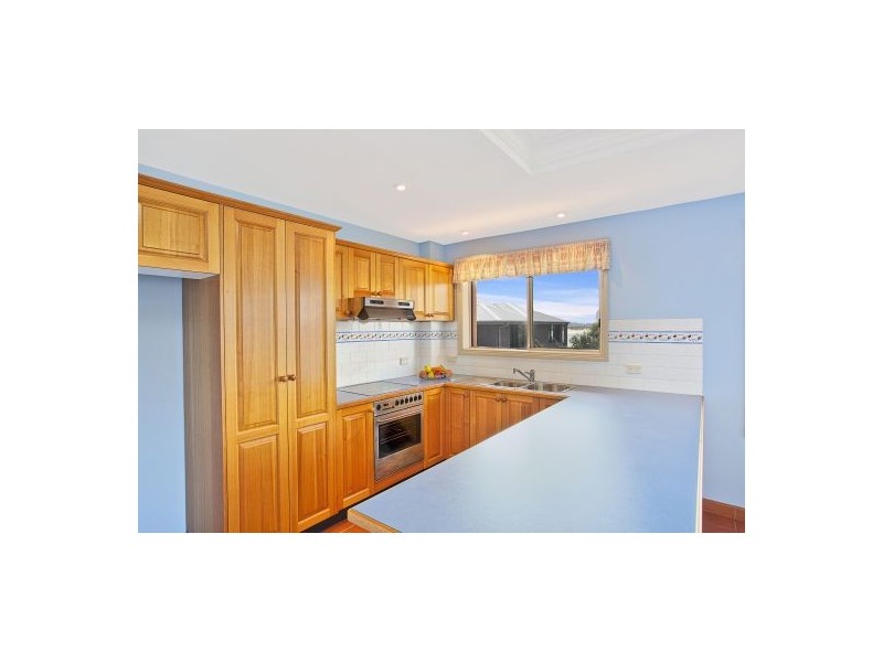 11 Barnhill Road, Terrigal NSW 2260