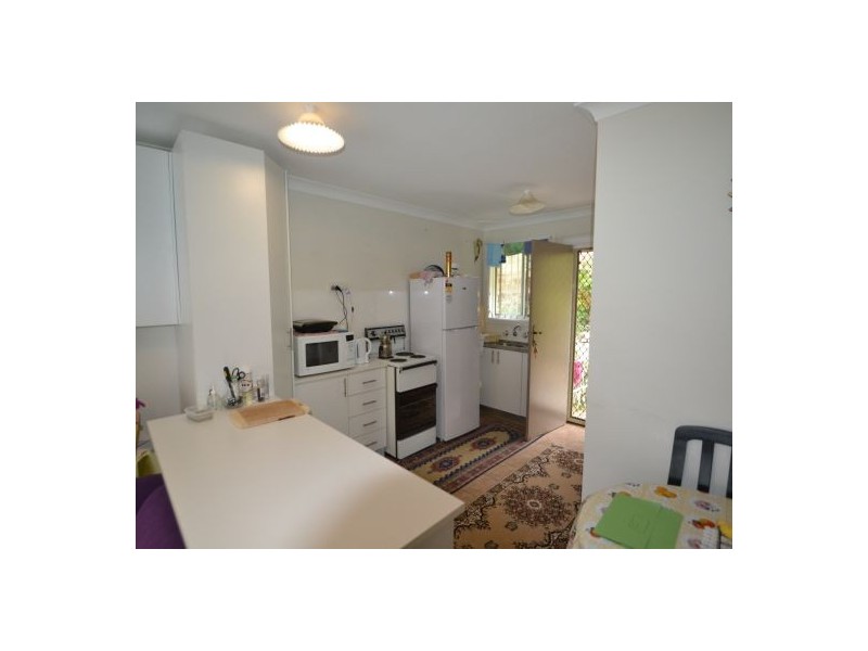 2/33 Central Coast Highway, West Gosford NSW 2250