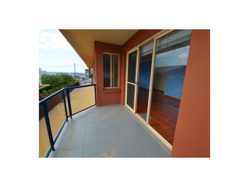 2/11 Barnhill Road, Terrigal NSW 2260