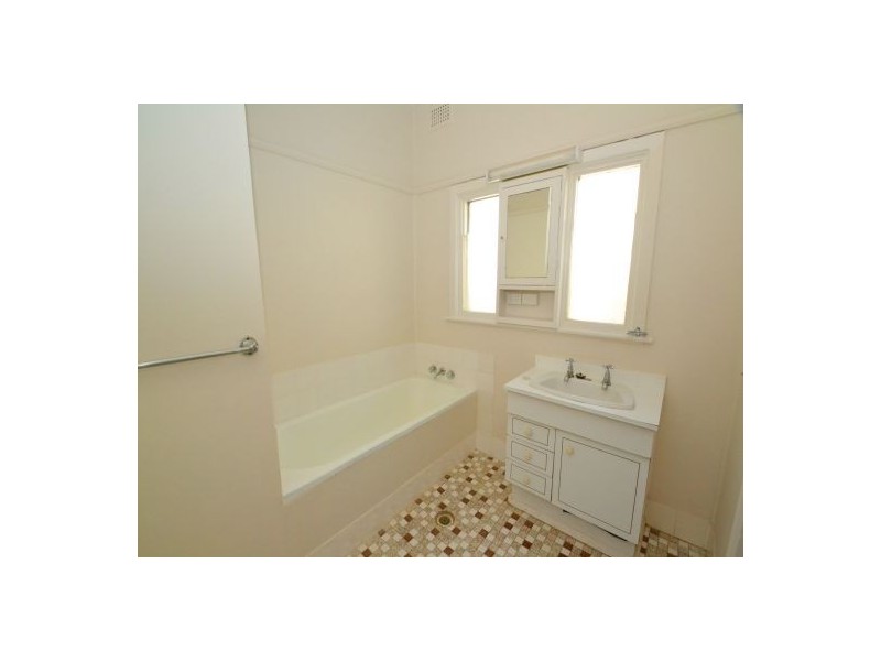 32 Hillcrest Street, Terrigal NSW 2260