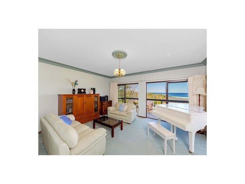 126a Ocean View Drive, Wamberal NSW 2260