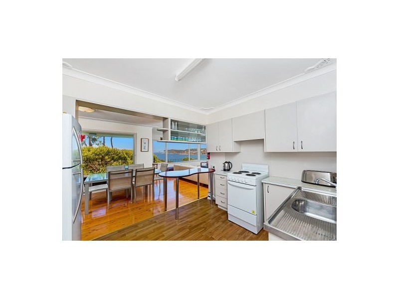 70 Tramway Road, North Avoca NSW 2260