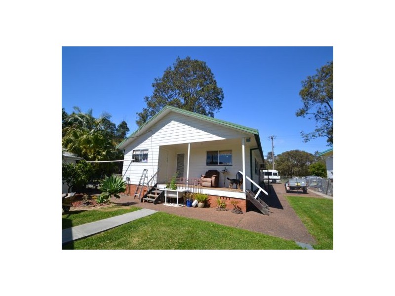 85 Wahroonga Rd, Kanwal NSW 2259