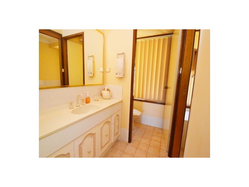 3 Yellow Book Close, Terrigal NSW 2260