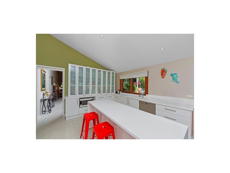 10 Mary Elizabeth Crescent, North Avoca NSW 2260