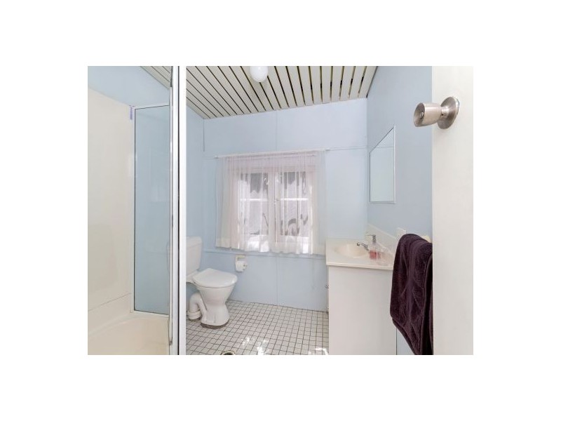 10 North Avoca Pde, North Avoca NSW 2260