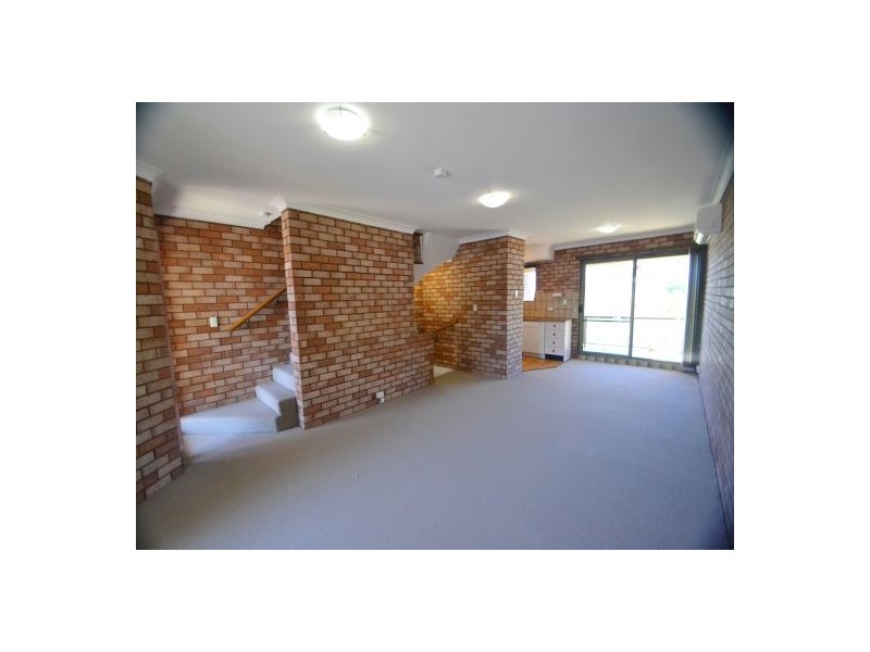 3/8 Grosvenor Rd, Terrigal NSW 2260