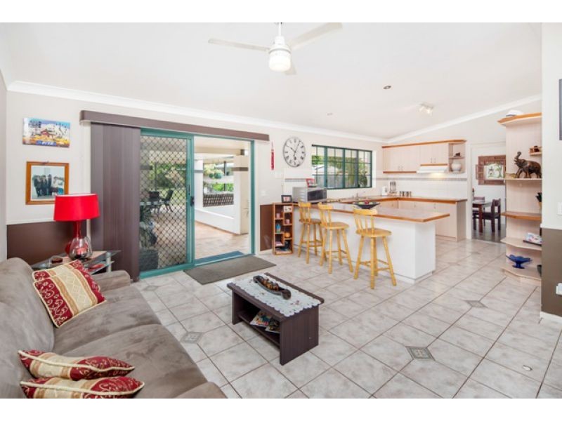 27 Homebush Road, Dundowran Beach QLD 4655